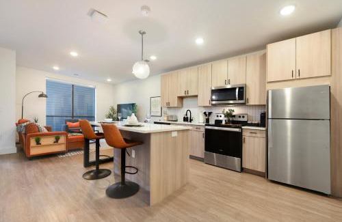 East Liberty Apartamento | LUX Studio King Bed Free Parking Gym New