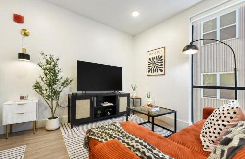 East Liberty Apartamento | LUX Studio King Bed Free Parking PITT CMU