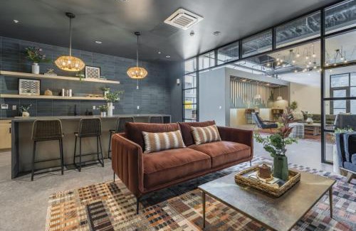 East Liberty Apartamento | LUX Studio King Bed Free Parking PITT CMU