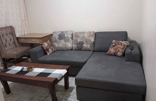 Mbotela Apartamento | Lux Suites 1 Bedroom Apartment Attic Place South B