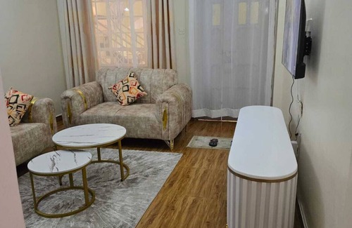 Nairobi Apartamento | Lux Suites Astrol Apartments Garden City