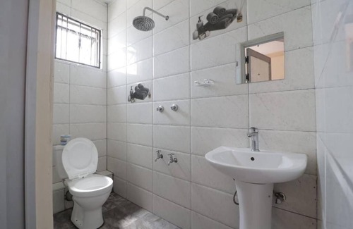 Tangana Apartamento | Lux Suites Ganjoni Studio Apartment