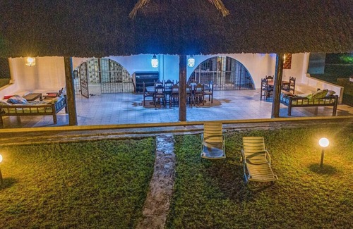 Diani Beach Cabaña | Lux Suites Kivulini Cottages Diani