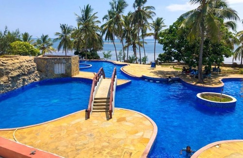 Shanzu Apartamento | Lux Suites Lamera Beachfront Villas