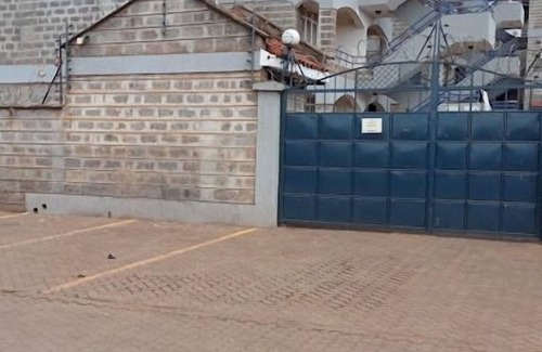 Nairobi Apartamento | Lux Suites MacDade Apartments