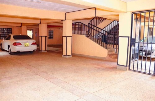Nairobi Apartamento | Lux Suites Trm drive Studio Apartments