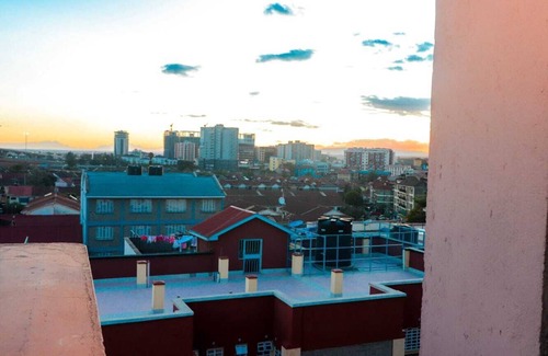 Mbotela Apartamento | Lux Suites Wilben Apartments South B