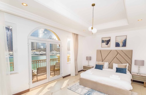 Palm Jumeirah Villa | LUX The Luxury Sunny Shores Palm Villa