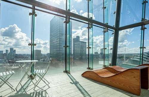 Manchester City Centre Apartamento | Lux Two Bed With Pool and Gym Access