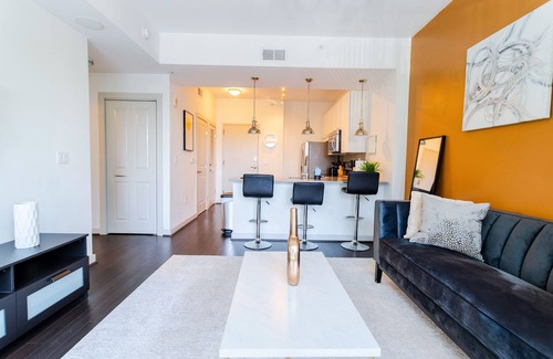 Lenox Apartamento | *Lux* Upscale 💫 Buckhead Self Check-in & private balcony
