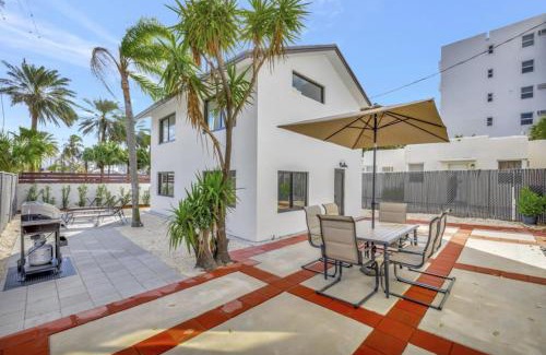 Central Beach Villa | Lux Villa 3br 2ba off Las Olas