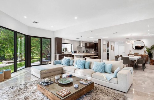 Birch Park Finger Streets Villa | Lux Villa with pool on the water / Beach Access!