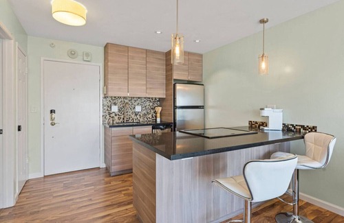 Emeryville Apartamento | Panoramic Water view, modern & Luxurious Condo with balcony Near San Francisco