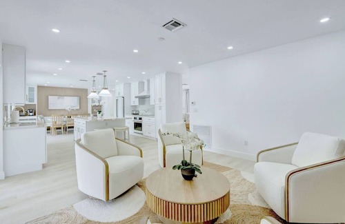 Garden Isles Casa | Lux Waterfont - Ocean access-10 min to beach!