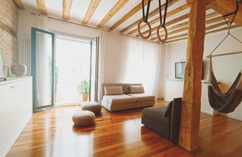 Centro histórico de Logroño Apartamento | Lux Wood Loft with Air Con & Lift