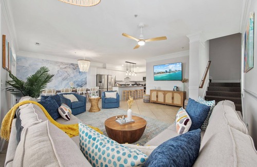 Ash Casa | LuxDesign/Ocean Views/Steps to Beach+Pier/Sleeps 20/Golf Bag Drop/HotTub/Pool