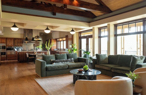 Driftwood Casa | Luxe 14 acre Escape in Driftwood with Observation Deck. Peace, Privacy and Stars