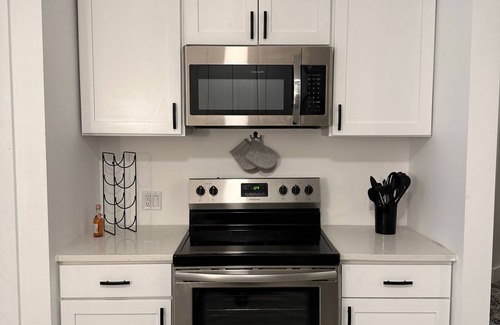 Elizabeth Apartamento | Luxe 1BR Apartment EWR Prudential Center