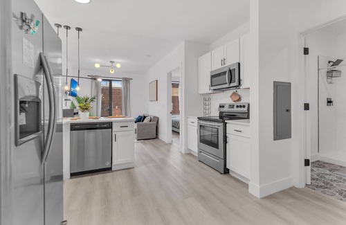 Elizabeth Apartamento | Luxe 1BR Apartment EWR Prudential Center
