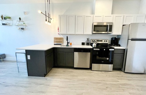 Elizabeth Apartamento | Luxe 1BR King-near NYC, EWR,Prudential, NJPAC,Dwntwn Newark, MetLife