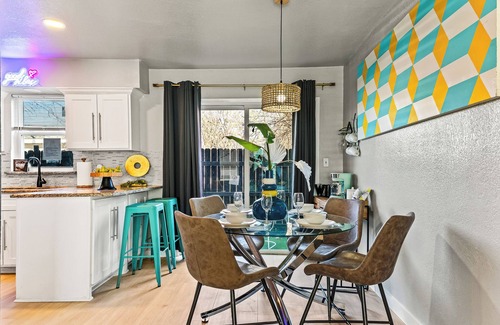Irving Casa | Luxe 2-Bedroom Retreat with Top-tier Amenities and 5-Star Comfort!
