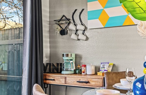 Irving Casa | Luxe 2-Bedroom Retreat with Top-tier Amenities and 5-Star Comfort!