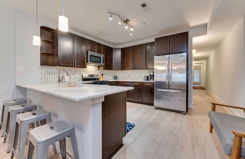 Columbia Heights Cama Y Desayuno | Luxe 2BD/2BA Townhouse in Hip Area - Near Metro