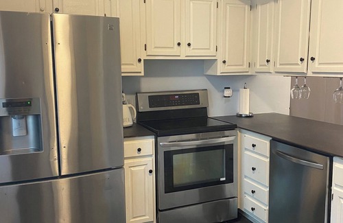 Corn Hill Condominio | Luxe 2BR 1/12 BA Condo close to UR, RIT & Strong.