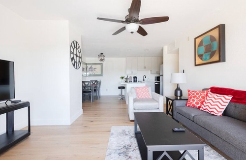 McCormick Ranch Apartamento | Luxe 2BR/2BA / Covered Parking