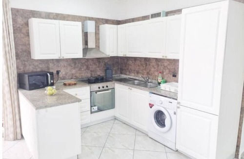 North Ridge Apartamento | Luxe 2BRApt Ringway/Gym/Pool/Restaurant/near Airpt