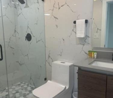 Little Haiti Villa | Luxe 3 bed & 3 bath Minutes from Design district