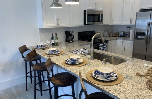 Stuart Condominio | Luxe 3 Bedroom Inter-Coastal Downtown Stuart