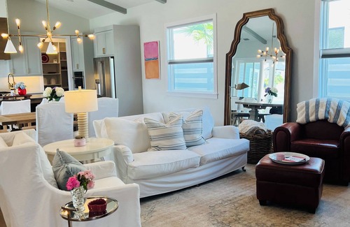 Newberry Casa | Luxe 4-bedroom/2.5-bath house in Town of Tioga with WiFi, AC. Book now