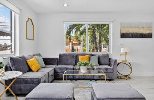 Flagami Casa | Luxe 4BR Miami Pool-Near Airport-Games-Backyard