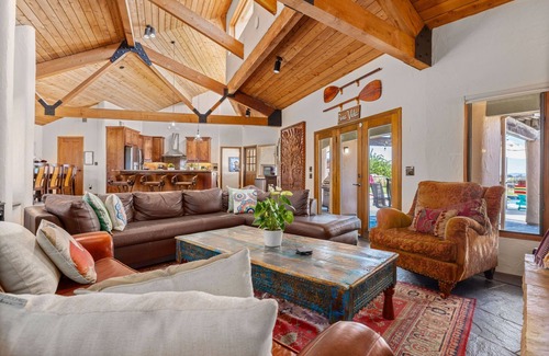 Atascadero Casa | Gorgeous 5-bedroom, sleeps 12, centrally located, spa, pool, spacious & relaxing