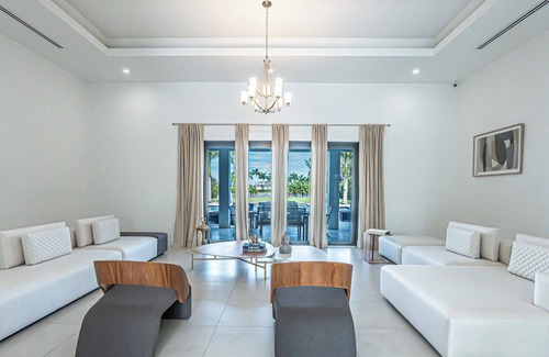 Southwest Ranches Casa | Luxe 5 BR Estate on 2.5 Acres with Saltwater Pool