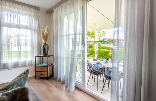 Baarland Chalet De Esquí | Luxe 5-persoons chalet op familiecamping