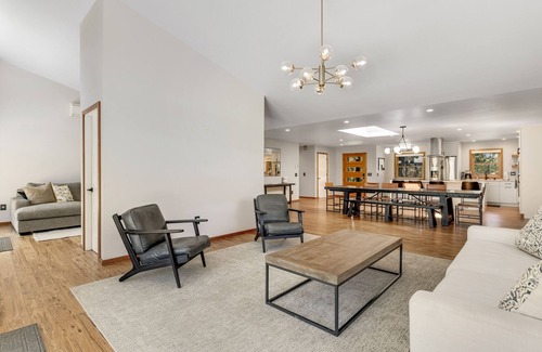 Freestone Casa | Luxe 6-acre compound with private pool, hot tub, 2 living areas & AC