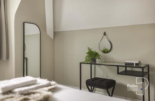 South Shore Apartamento | Luxe Ami Tran Spacious Penthouse by PolkaStays