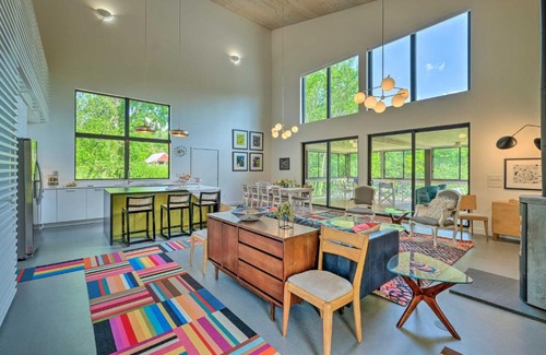 Salem Casa | Luxe and Modern Home 30 Mi to Saratoga Springs!