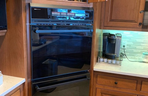 Lakeport Casa | Luxe and Spacious Lake Gem ~ Hot Tub ~ Games ~ Views ~ Fire Pit