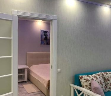 Pozniaky Apartamento | Luxe Apartment on Drahomanova