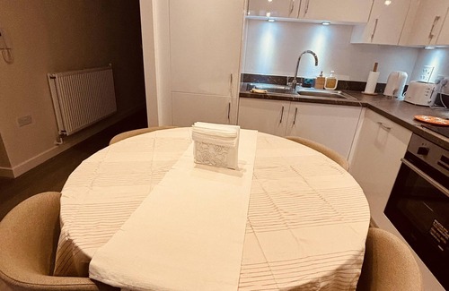 Marlborough Apartamento | Luxe Apartment - Stylish 2 Bedroom Apartment