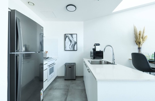 Tel Aviv Apartamento | Luxe Apt in Top Tel Aviv Neighborhood