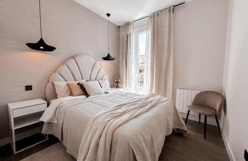 Malasaña Apartamento | Luxe at the Clouds of Madrid! Atico C Fuencarral