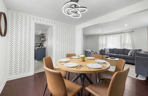Kenmore Casa | Luxe Aura Residence in Buffalo, Game Room, Safe Neighborhood, Centrally Located