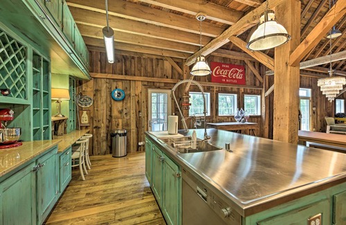 Zenda Casa | Luxe Barndominium w/ Home Gym, Theater, & More!