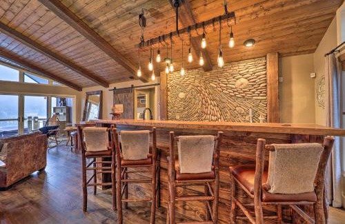 Beech Mountain Casa | Luxe Beech Mtn Cabin with Hot Tub 2 Mi to Skiing!