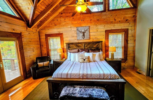 Cherry Log Cabina | Luxe Big Canoe Lodge - Blue Ridge - Mountain Views in charming Cherry Log