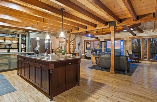 Cherry Log Cabina | Luxe Big Canoe Lodge - Blue Ridge - Mountain Views in charming Cherry Log